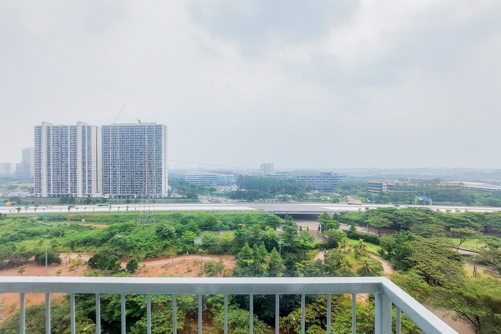 Strategic And Homey Studio Casa De Parco Apartment view 5