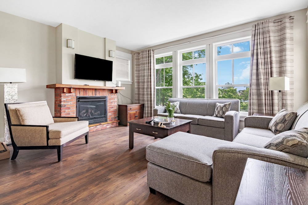 Rivergrass Condos