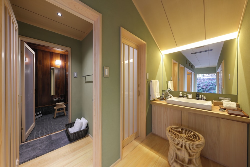 Tsukihitei Ryokan