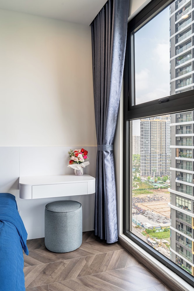 LA Nest 2 Bedrooms The Beverly - Vincom