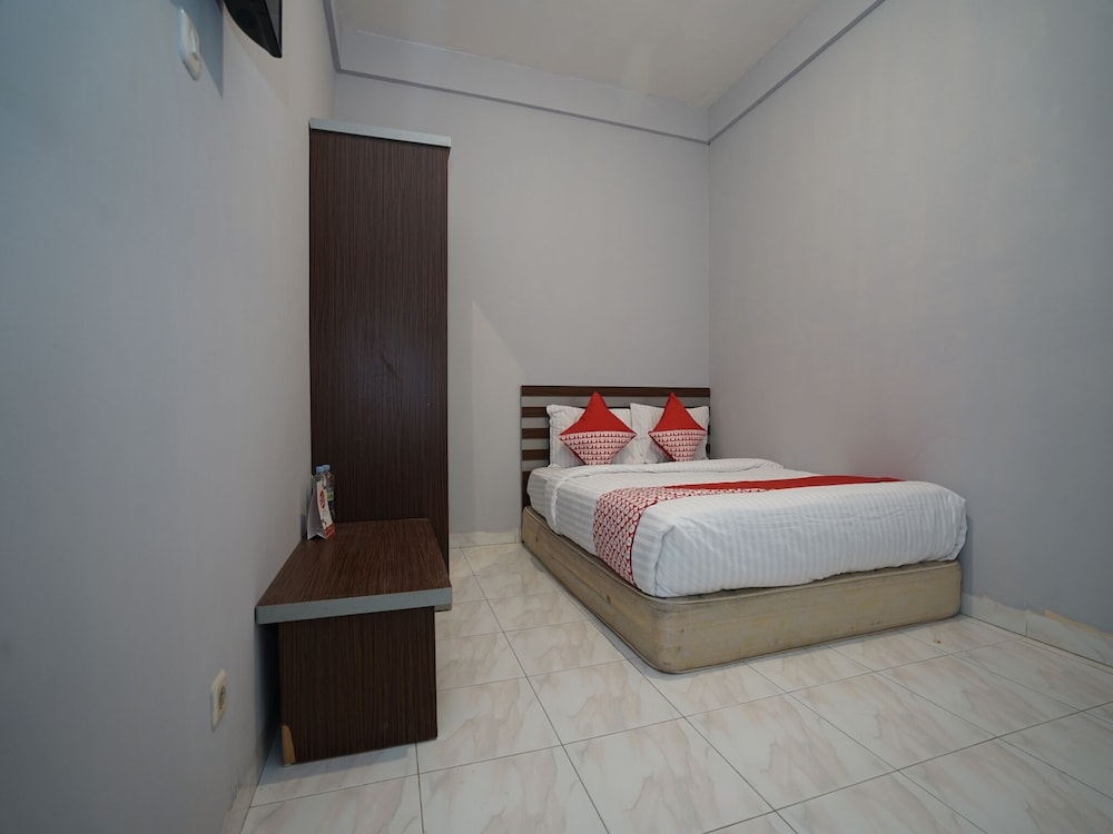 Hotel O Palembang Near Bumi Sriwijaya Stadium Formerly HPA Homestay