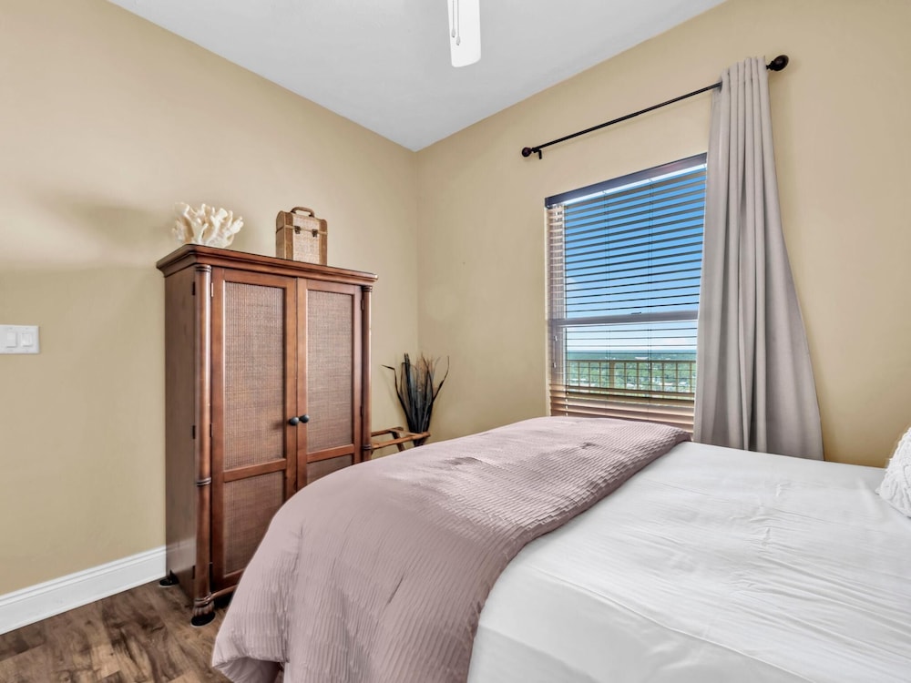 Gulf Crest 2105b