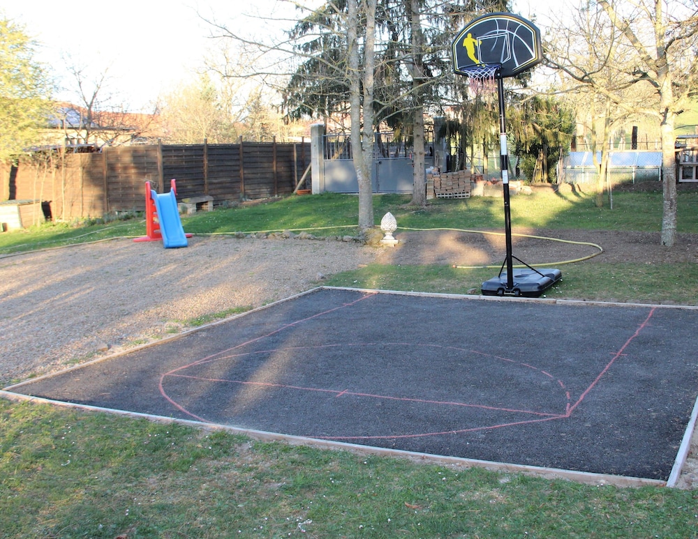 Photo 12