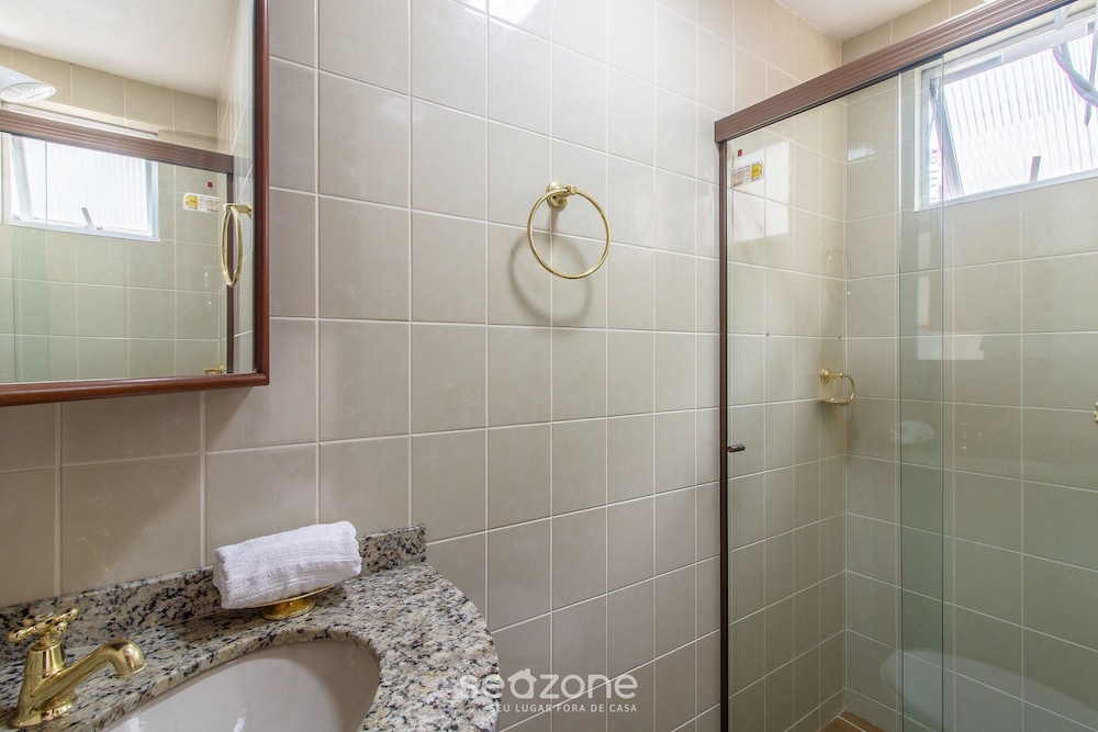 3BR Apt w/ Balcony 100m From Beach Evz0601
