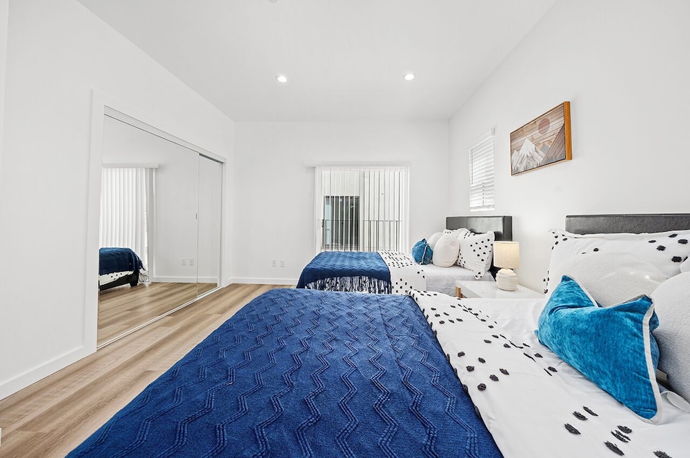 Cozy Bedroom Los Angeles