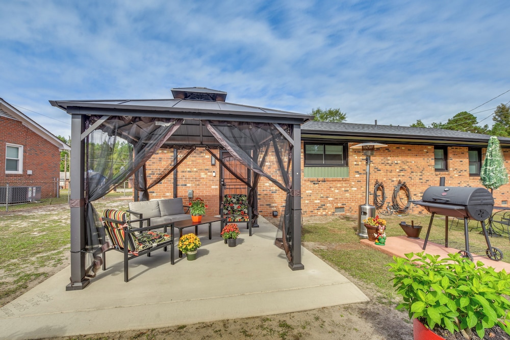 1 Mi to Fort Bragg: Family Home w/ Backyard