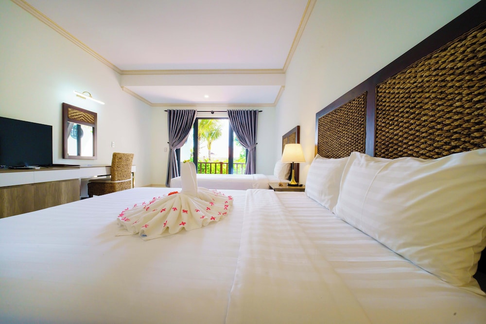Blooming Lotus Resort