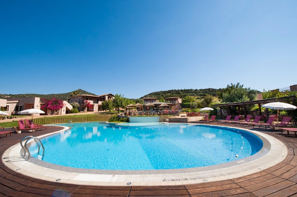 Three-room Apartment With Pool