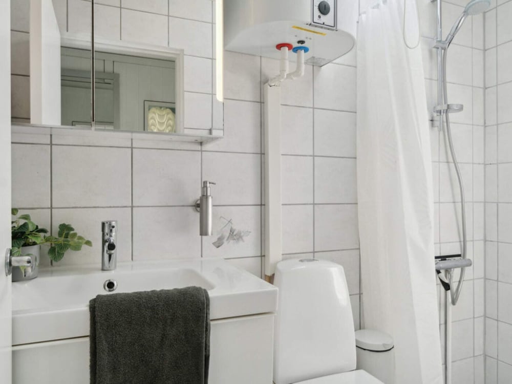 6 Person Holiday Home in Dronningmolle