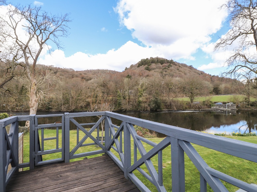 Riverside Retreat
