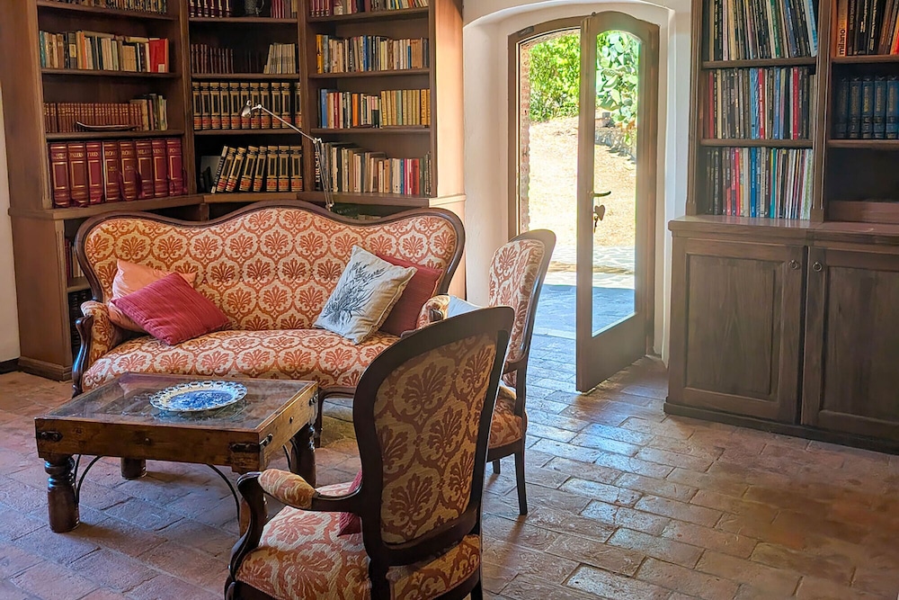 Villa Poggio al Coniglio a Suvereto con Piscina