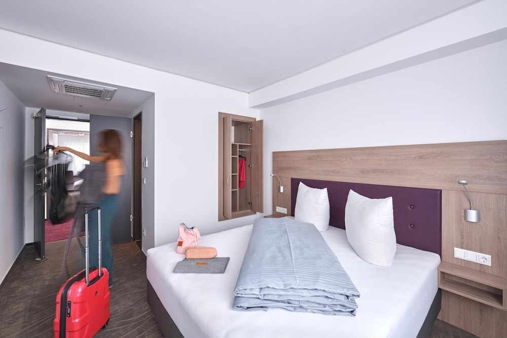 Berlin Vacations - HOTEL NEW IN - Ingolstadt - Gaimersheim - Property Image 5