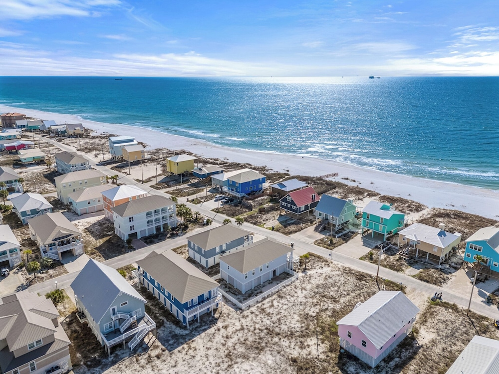 Bikini Bottom by Southern Vacation Rentals