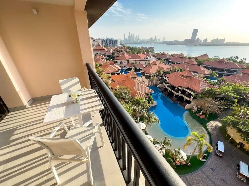Resort Apartments - Royal Amwaj North