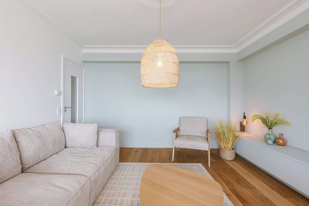 Huswell - Bright Stylish Apartment Near Beach wi
