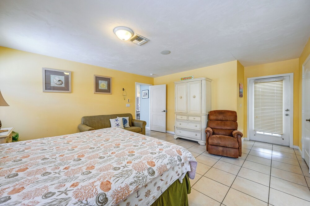 2 Mi to Beach: Naples Home w/ Pool!