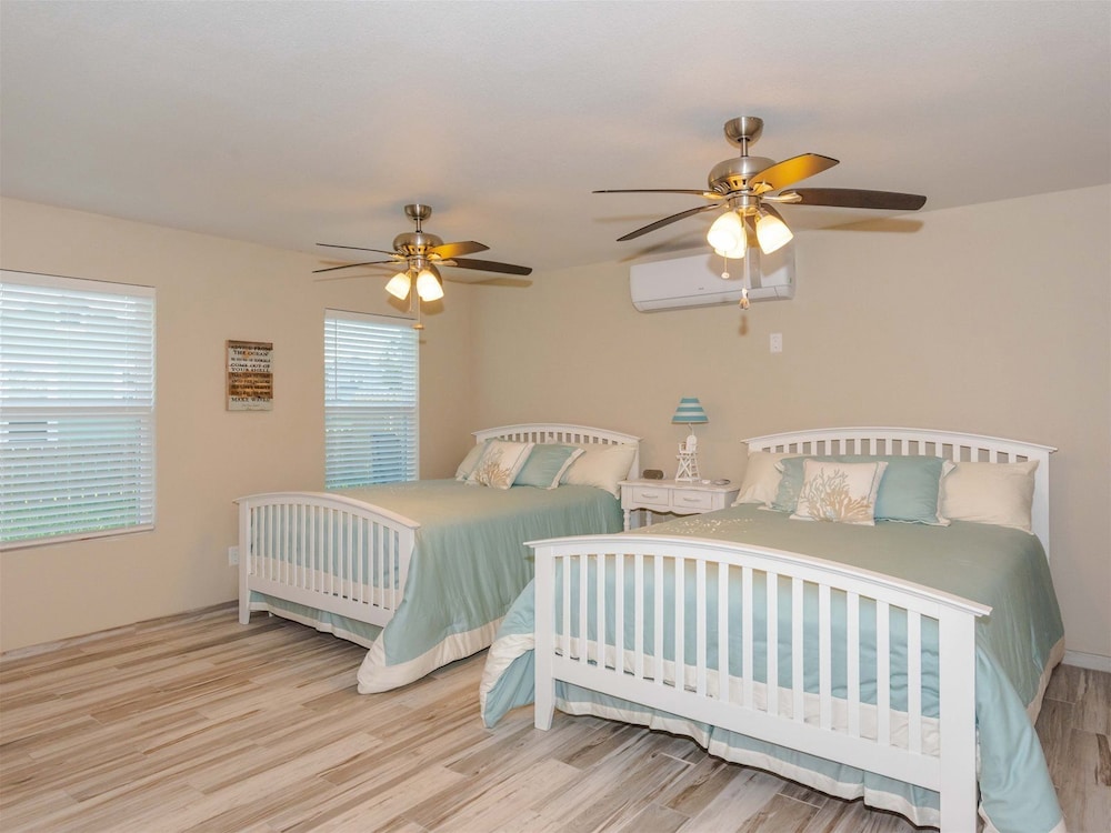 St. Charles Bay Cottage #10 -captain Jack's view 2