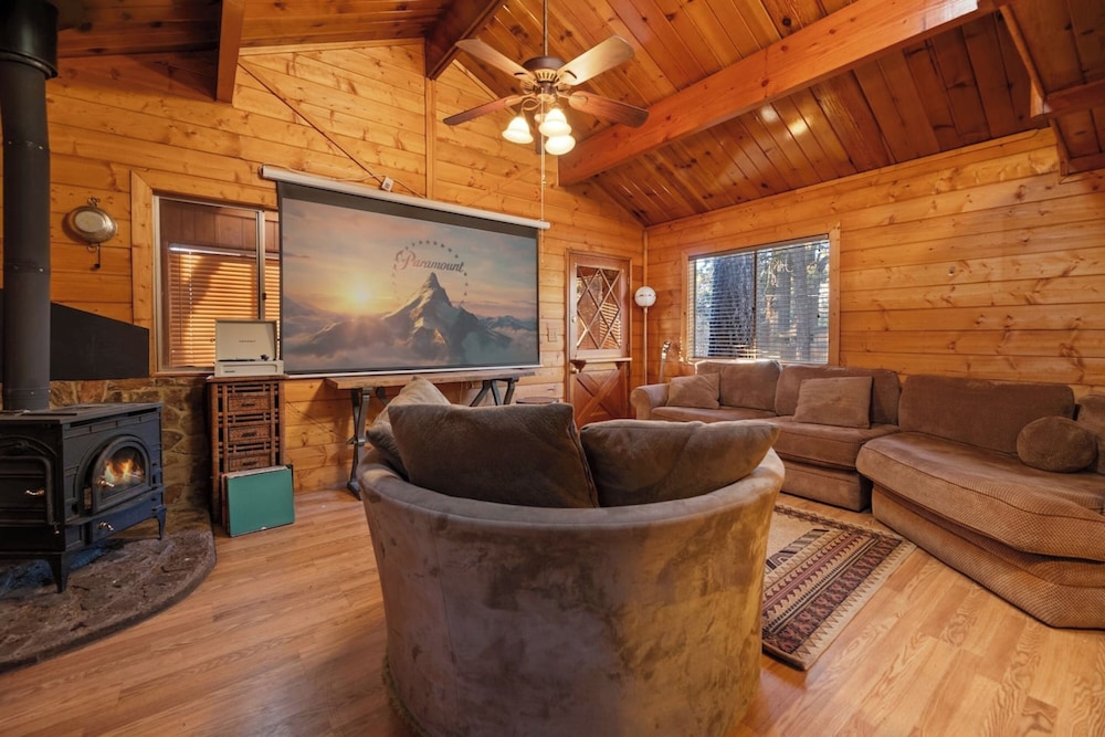 Charming Mountain Getaway