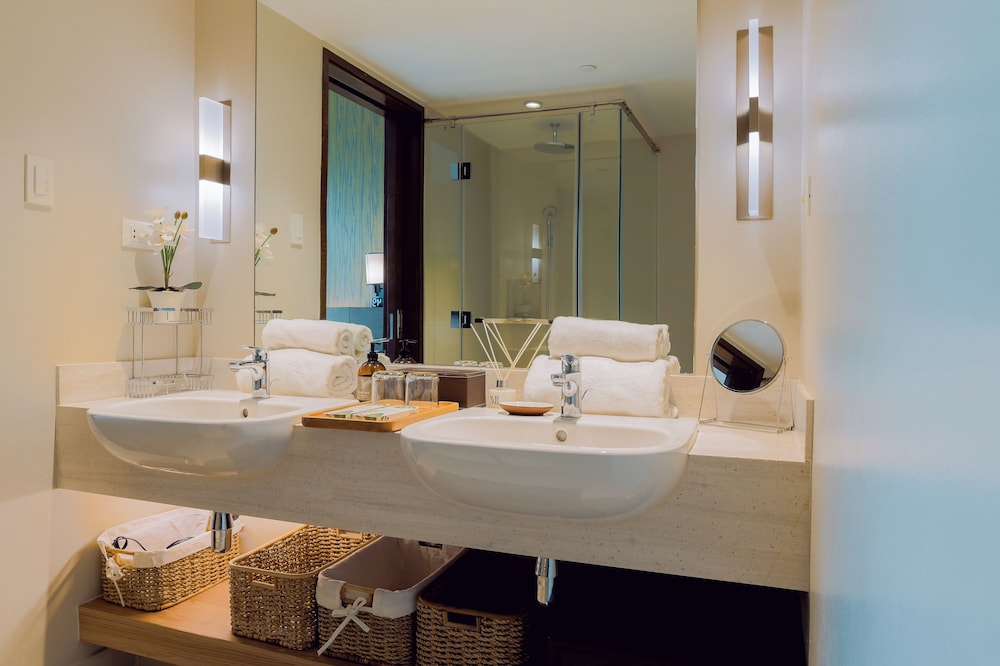 Hotel Residences at Acqua