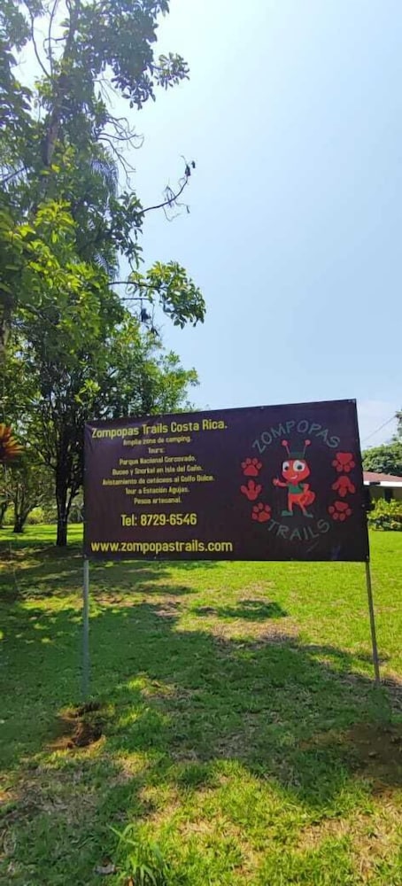 Zompopas Trail