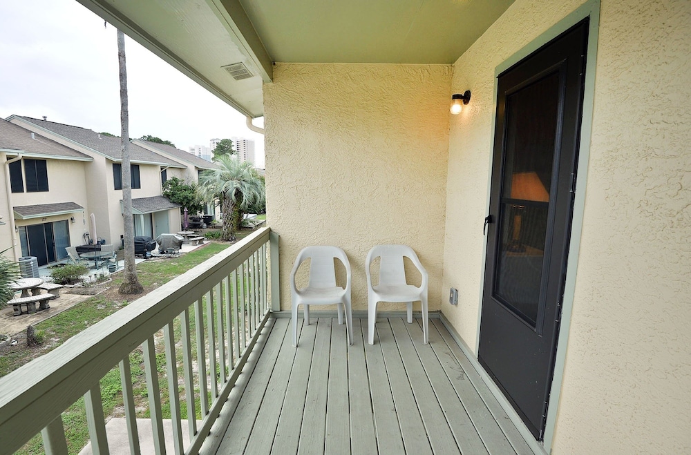 133 West Leslie Lane 2 Bedroom Townhouse