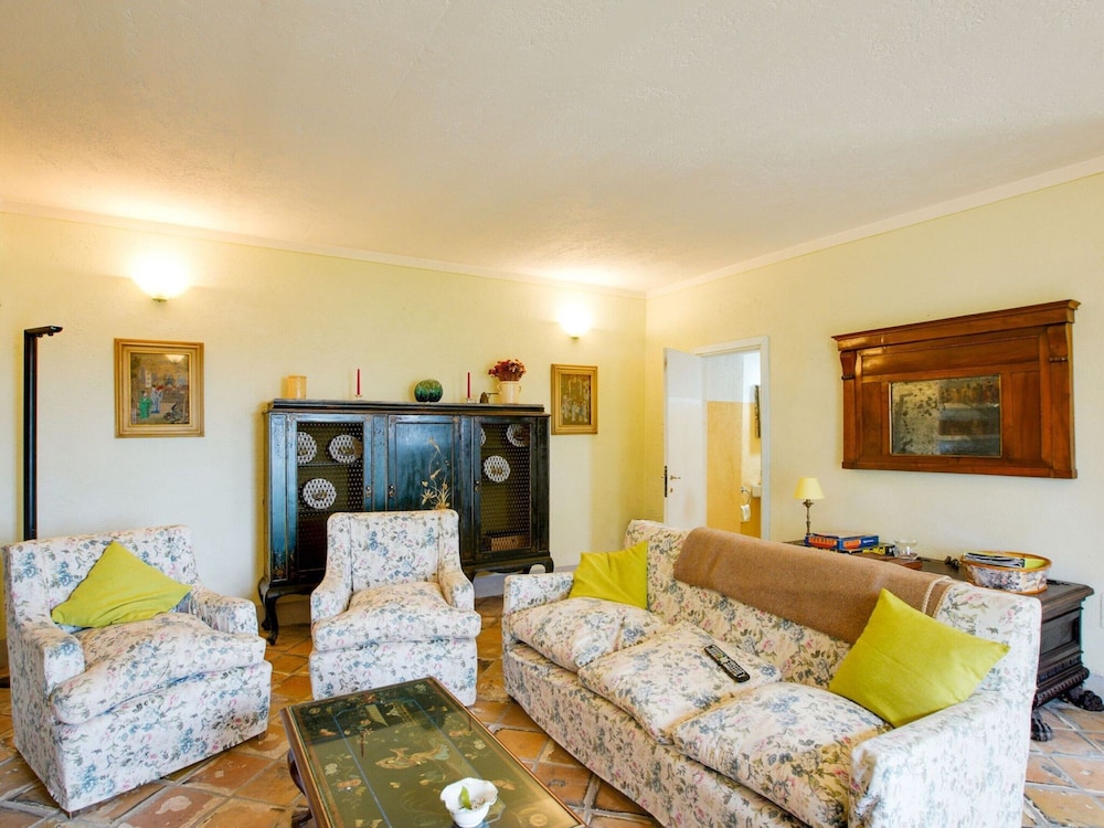 Villa in Rome With Pool & Stunning Views
