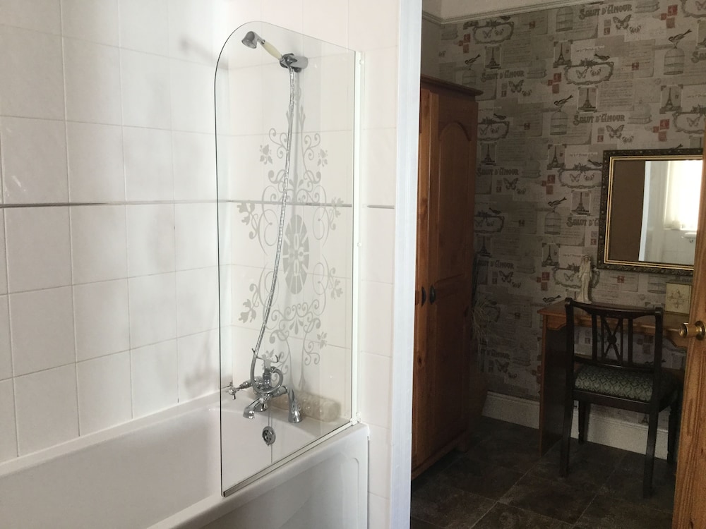 Plas Llwyd Guest House
