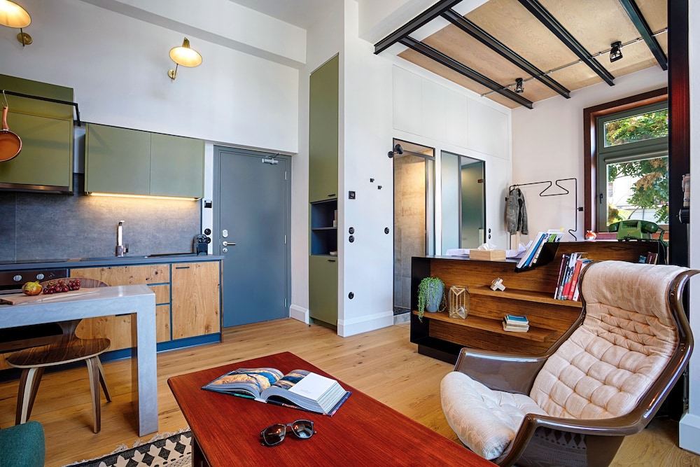 The Foundry Suites