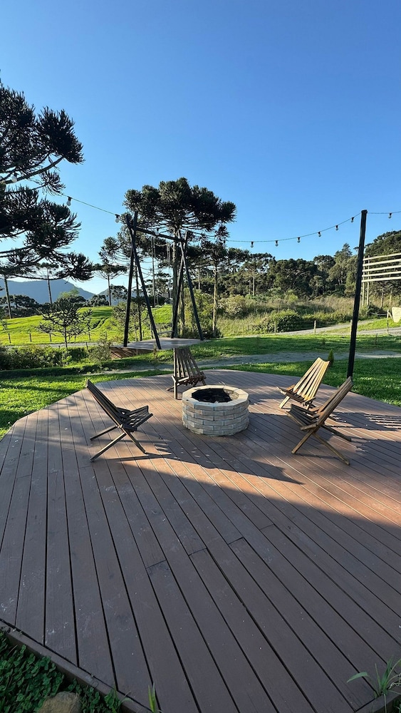 Cabana Lodge
