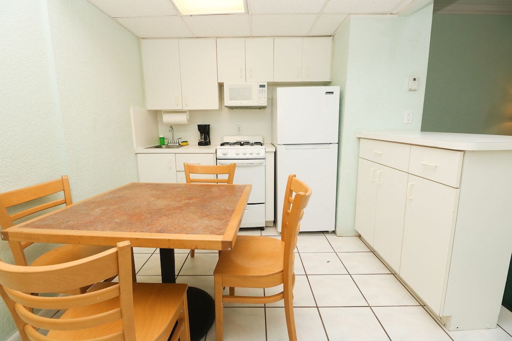 654 City View Apartment Hollywood Beach view 5