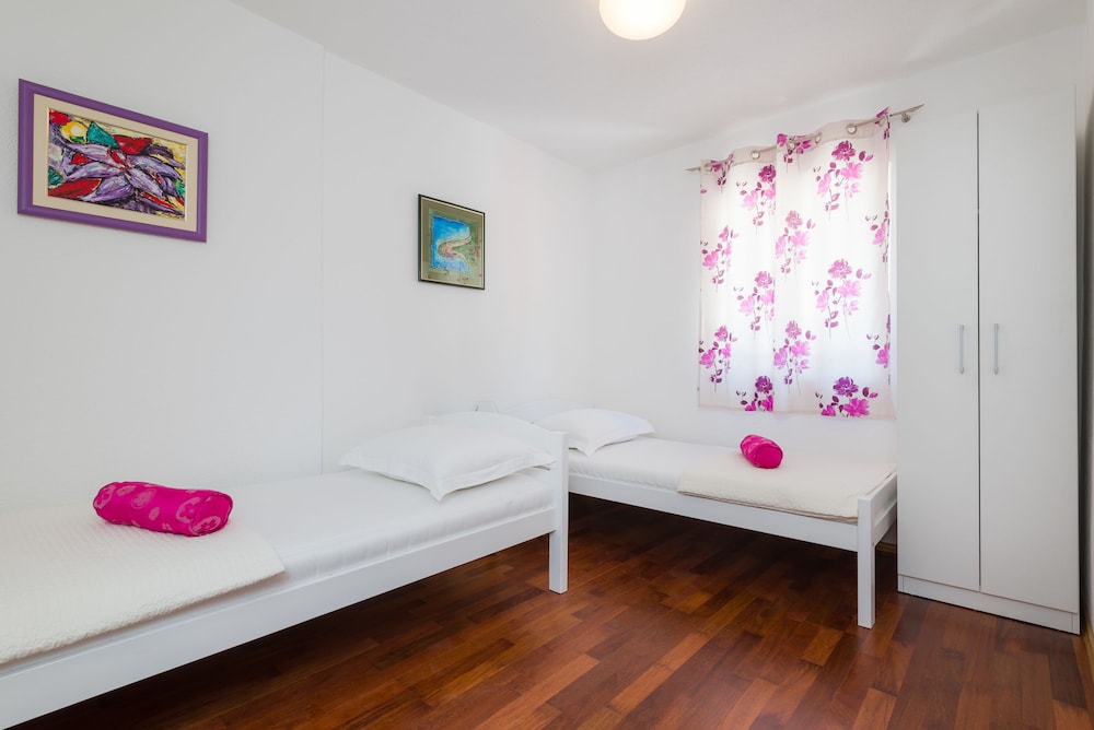 Apartments Nada