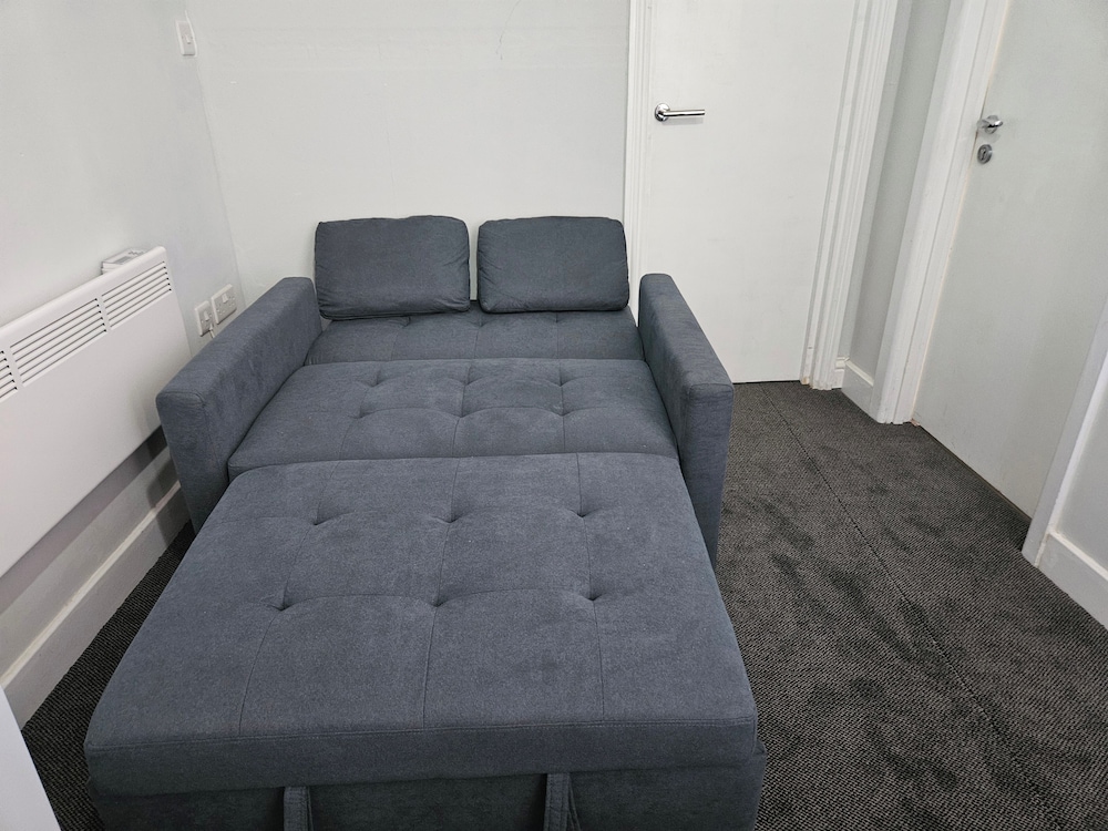 Charming Oxford Apartment in Telford - Flat 1
