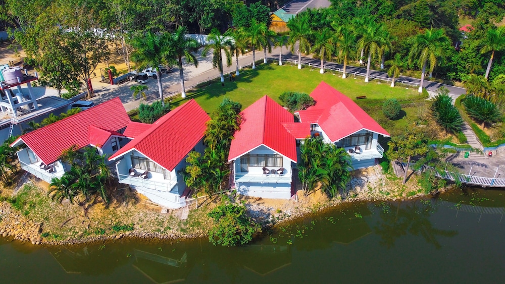 NOUNE RESORT