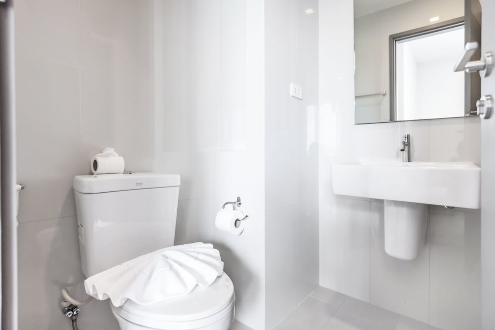 The Base Central Pattaya by Favstay