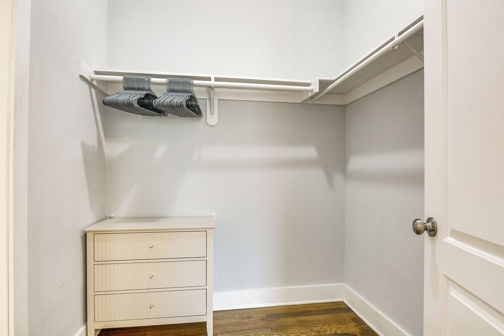 1 Mi to Dtwn: Home w/ Backyard in Raleigh!