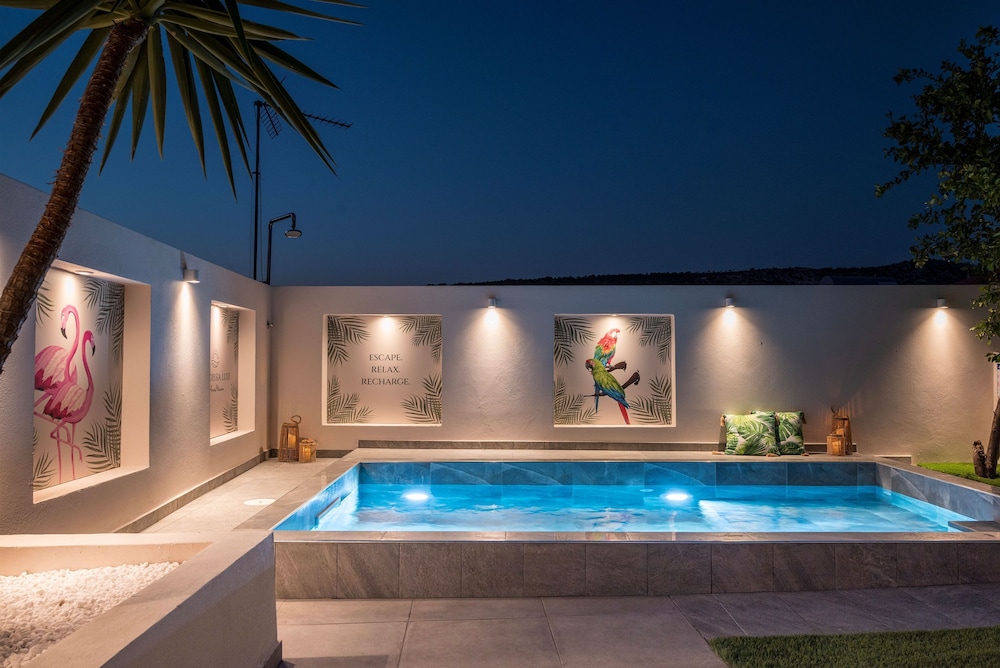 Paradissia Luxe Villa With Private Swimming Pool