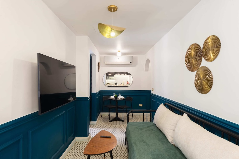 The Neat Nostalgic 2bdr Apt. @ Cairo's Downtown
