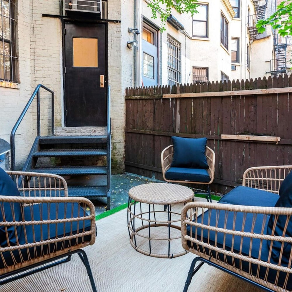 74-1c New Studio With Private Outdoors - GYM