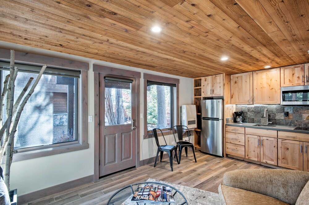 Walk to Dock & Tahoe City: Modern Lakeside Cabin view 5