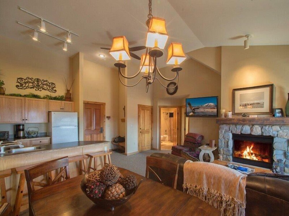 Dakota Lodge 1 Bedroom Apartment by Key to the Rockies