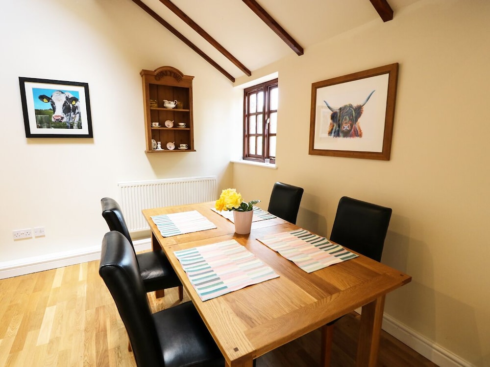 Cheshire Cheese Cottage view 4