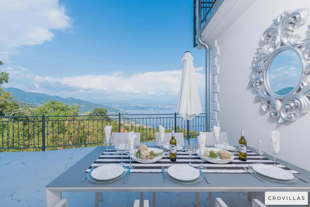 Villa Lauriana Nearby Opatija - Crovillas