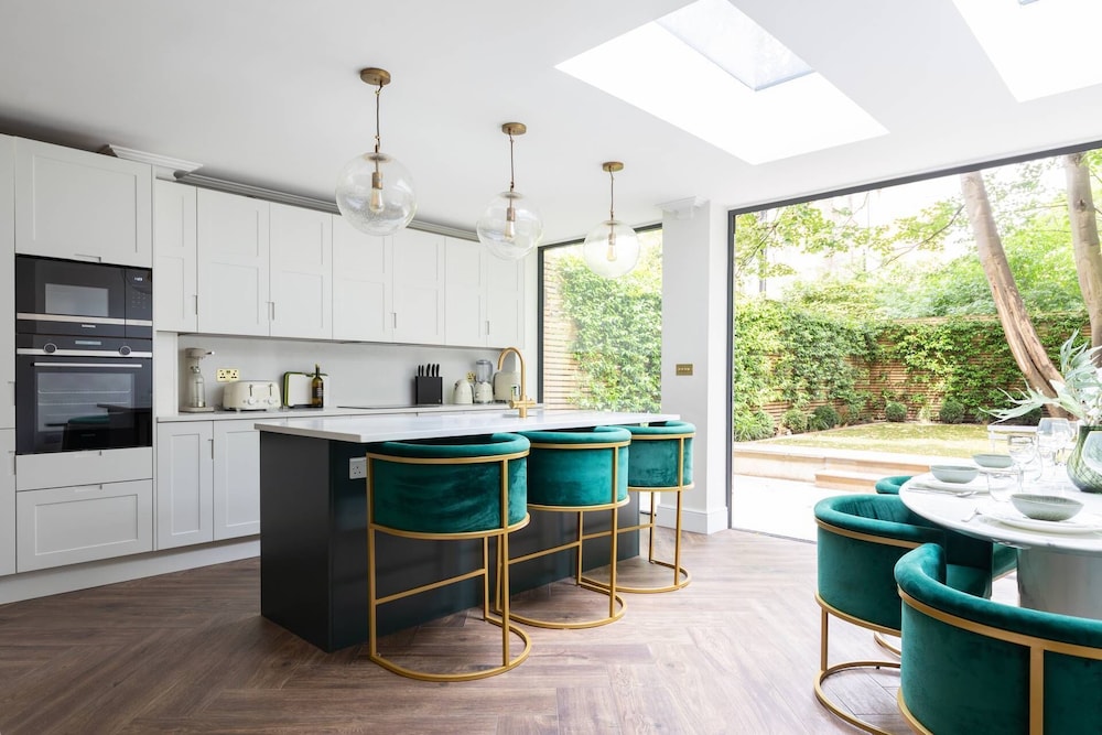 Westbourne Park Road Xviii by Onefinestay