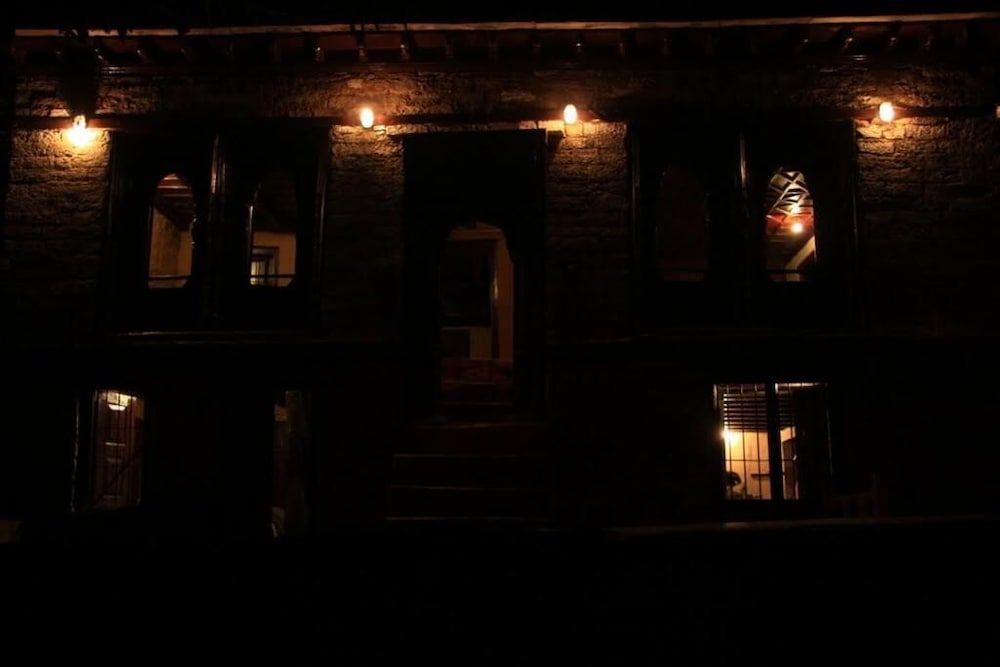 Photo 12