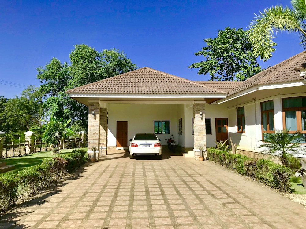 LPC Holiday Villa