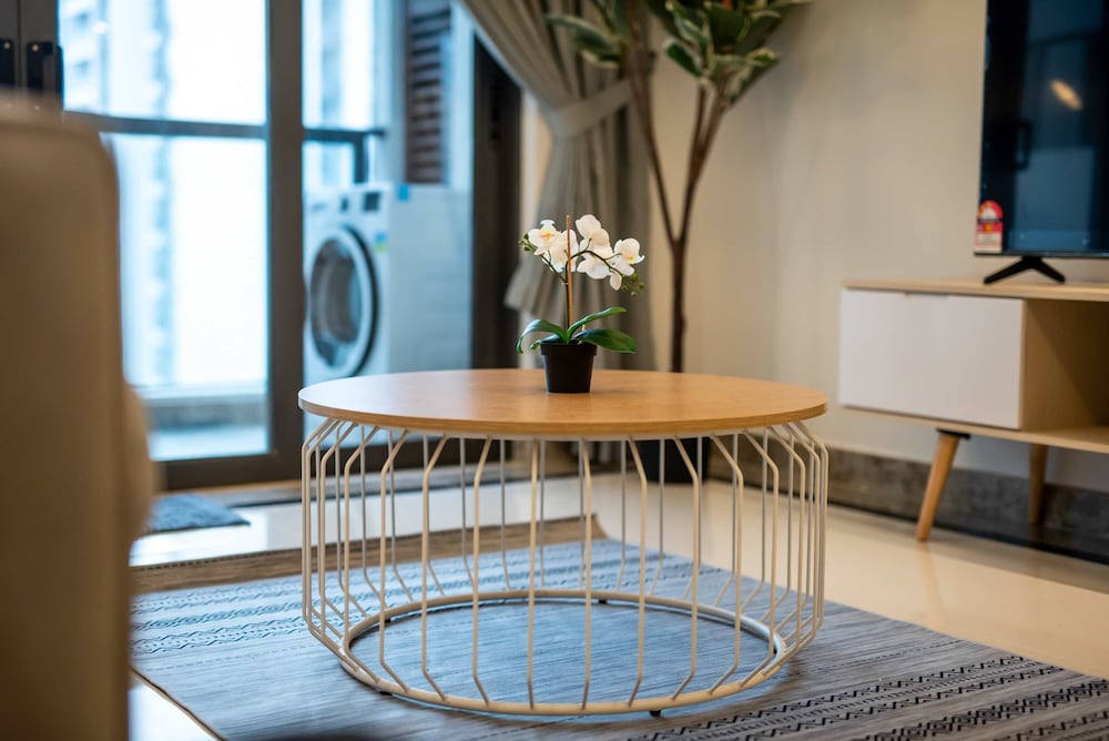 2BR R&F Phase2, CIQ R&F Mall, Free Parking