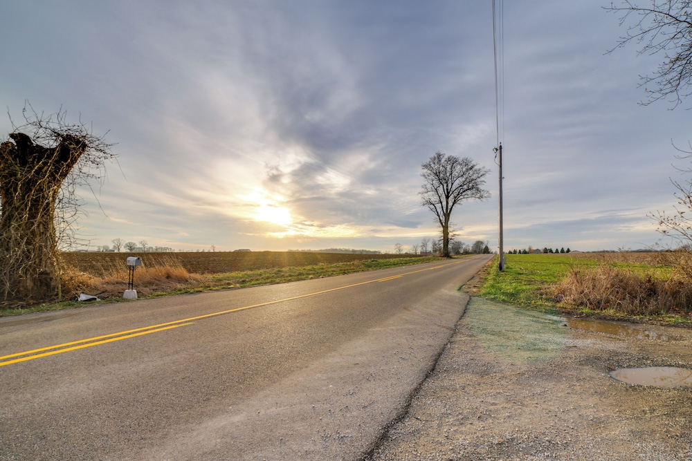 Sunrise & Sunset Views: Rural Elkhart Studio!