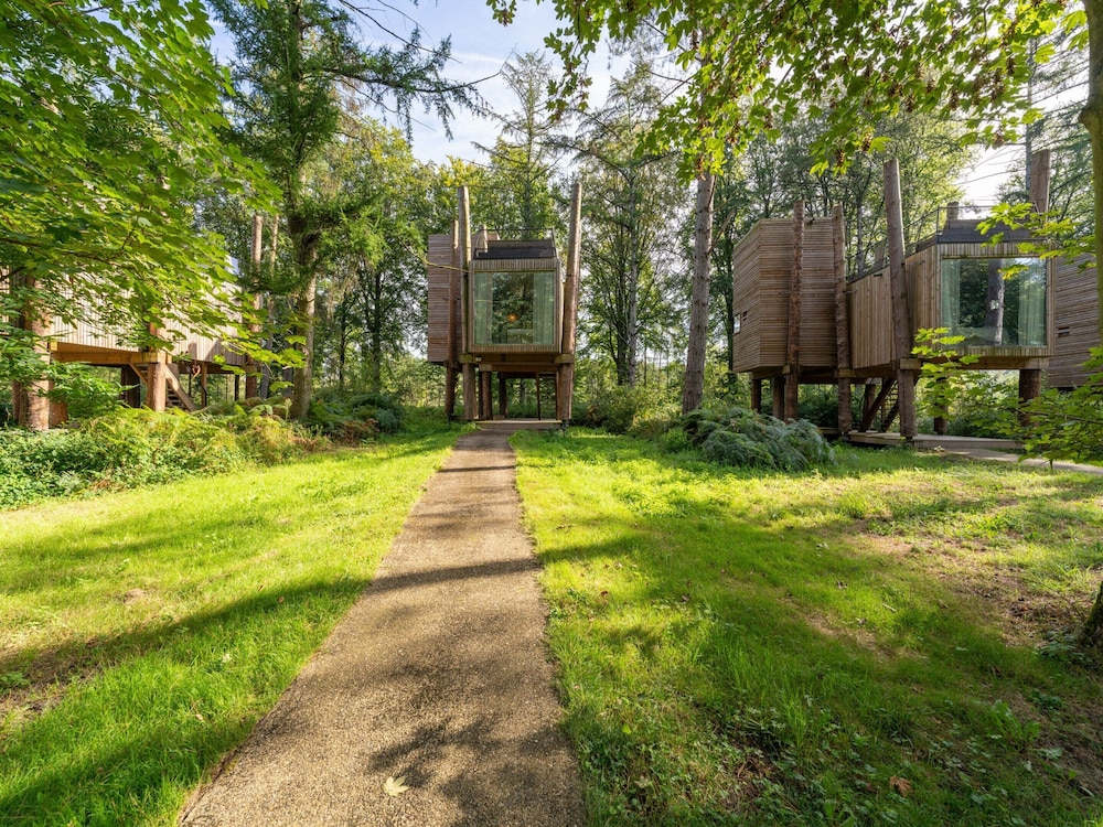 Stylish Retreat With Sauna