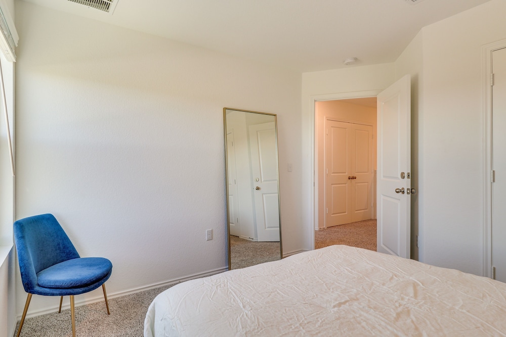 Quiet Home w/ Fenced Yard 12 Mi to Downtown Austin - Image 3