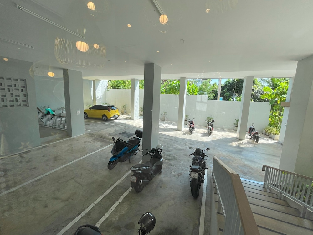 Apartment at Palmetto Condo by Lofty